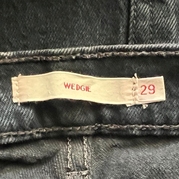 Levi's Wedgie Straight Fit Button Fly Jeans Black Size 29 EUC - Picture 5 of 10